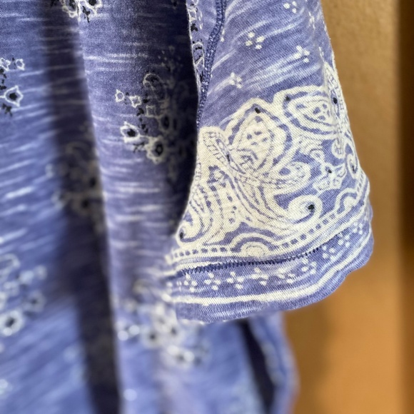 We The Free Blue Tee Large - Picture 5 of 5